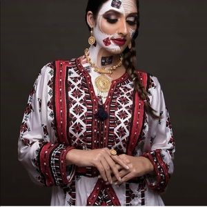 Meet your Posher, Elli